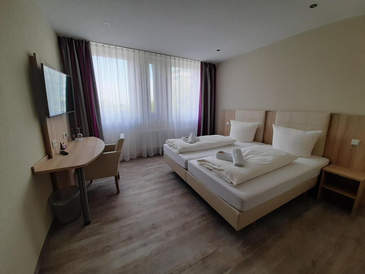 Hotel Siebenschlaefer Am Wasserturm Alsdorf Eksteriør billede