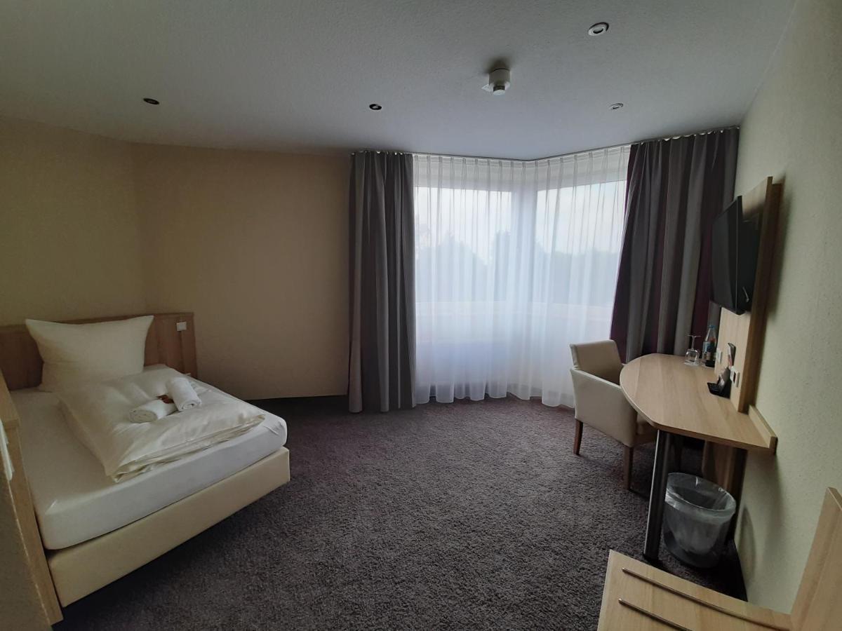 Hotel Siebenschlaefer Am Wasserturm Alsdorf Eksteriør billede