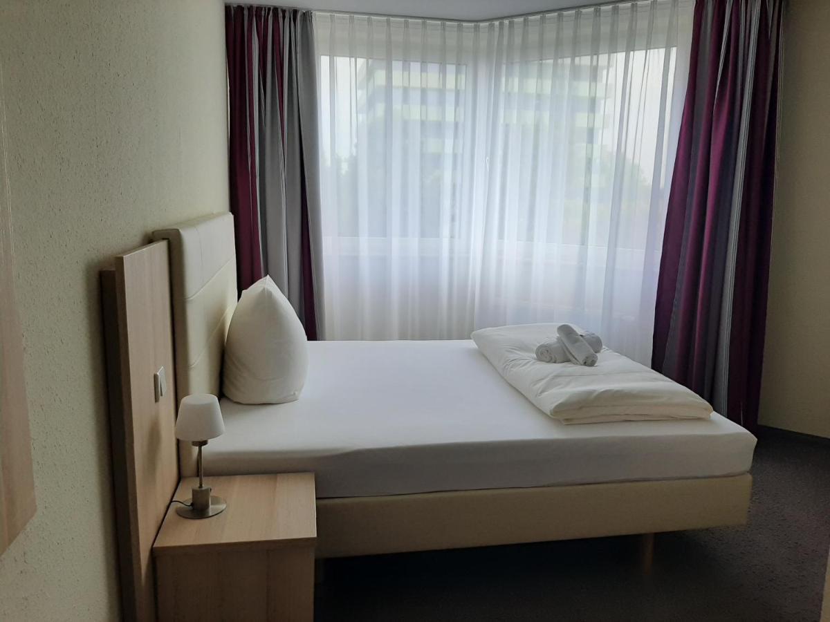 Hotel Siebenschlaefer Am Wasserturm Alsdorf Eksteriør billede